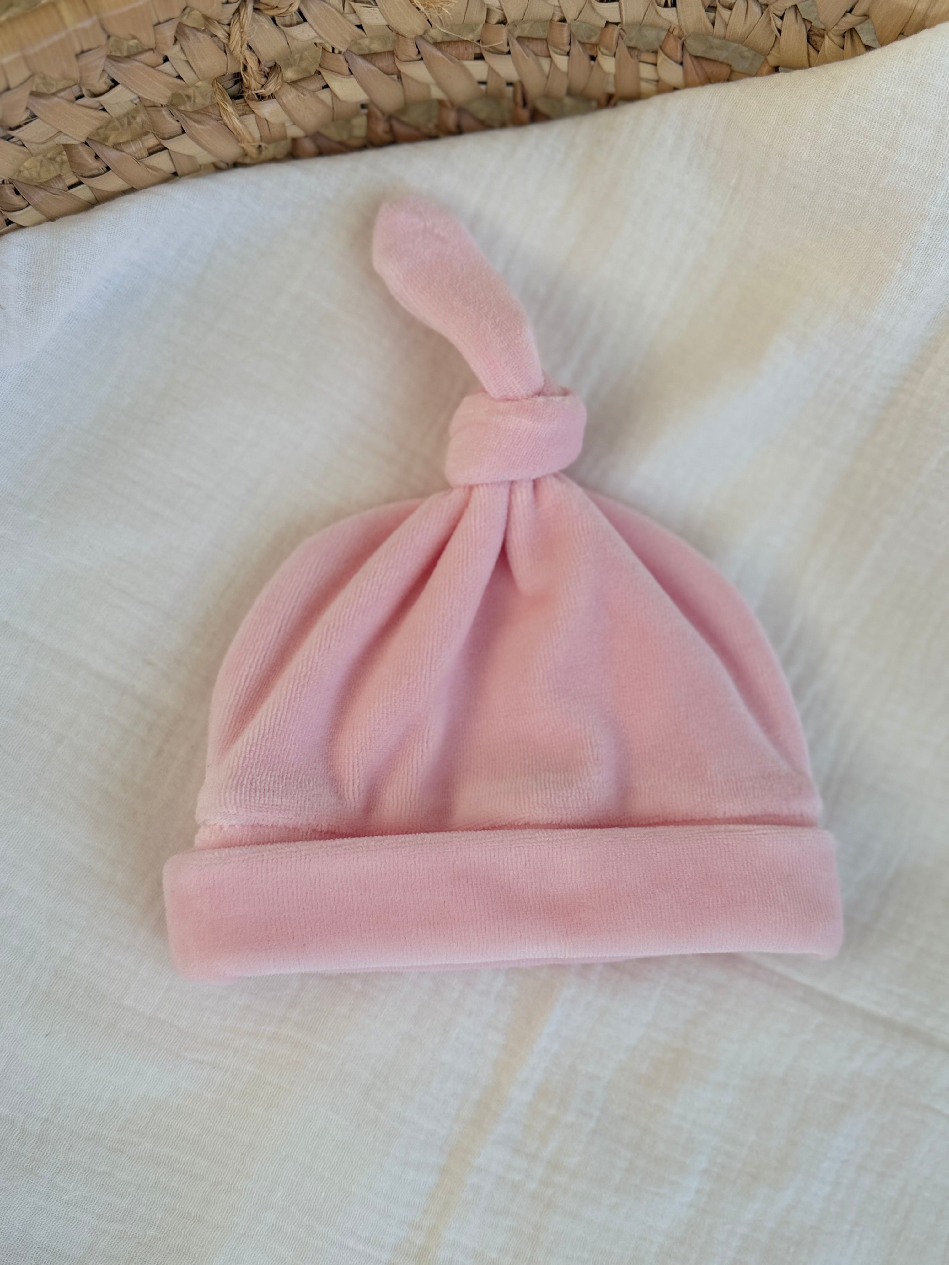 Mutsje velours - licht roze - For Your Little Cutie