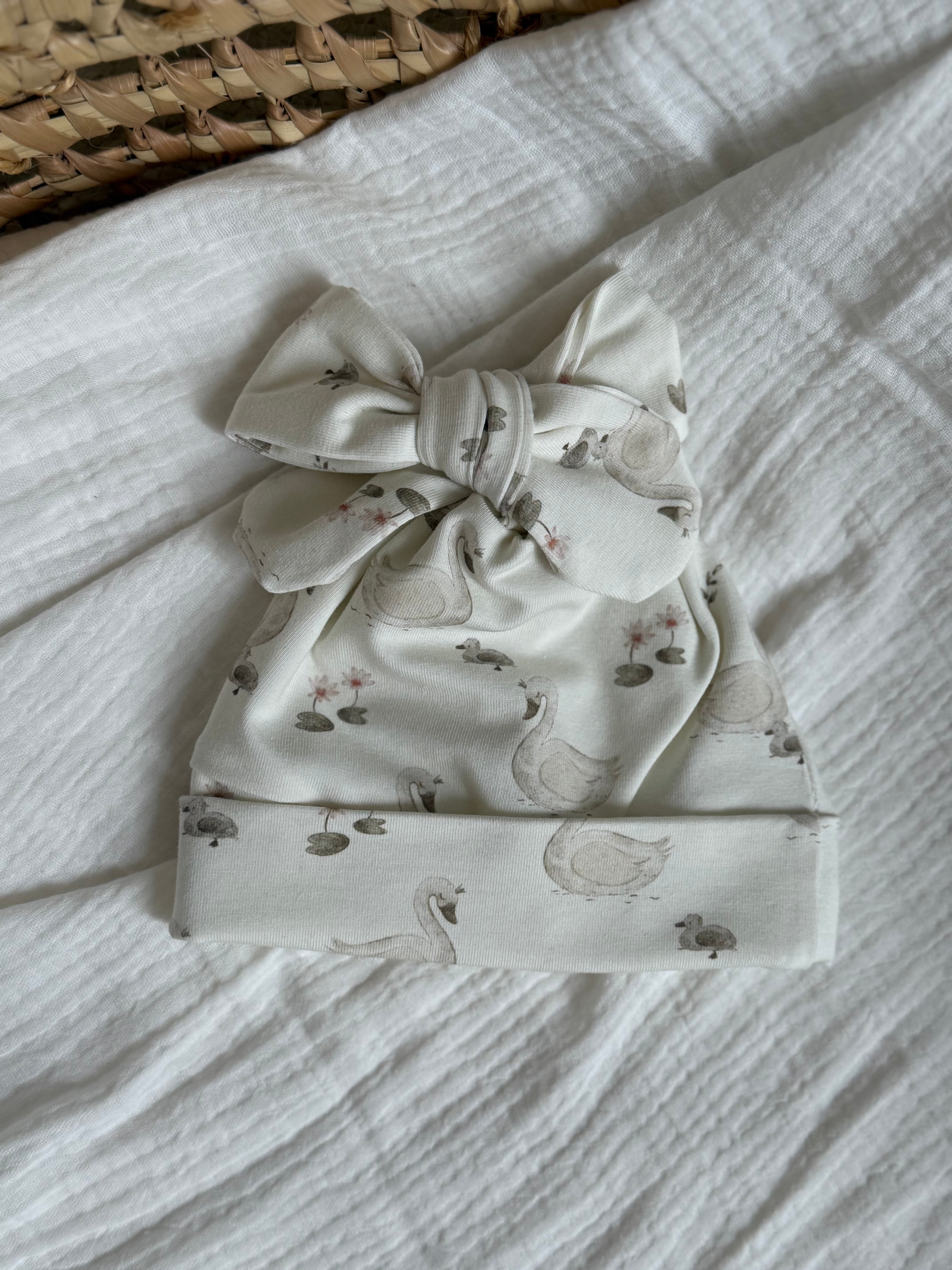 Mutsje Strik - White Swann - For Your Little Cutie