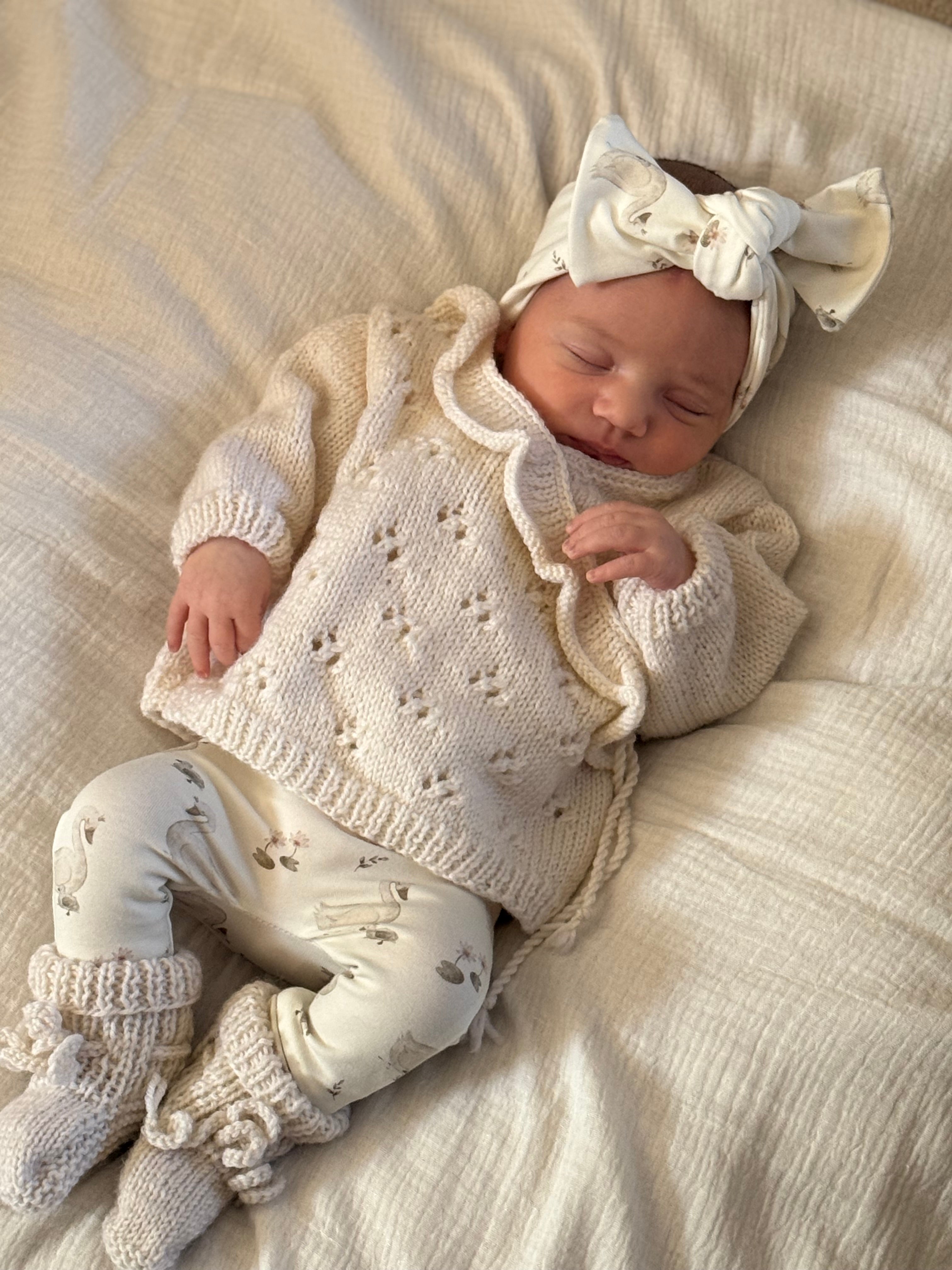 Overslagvest - Merino wol ruffle off white - For Your Little Cutie