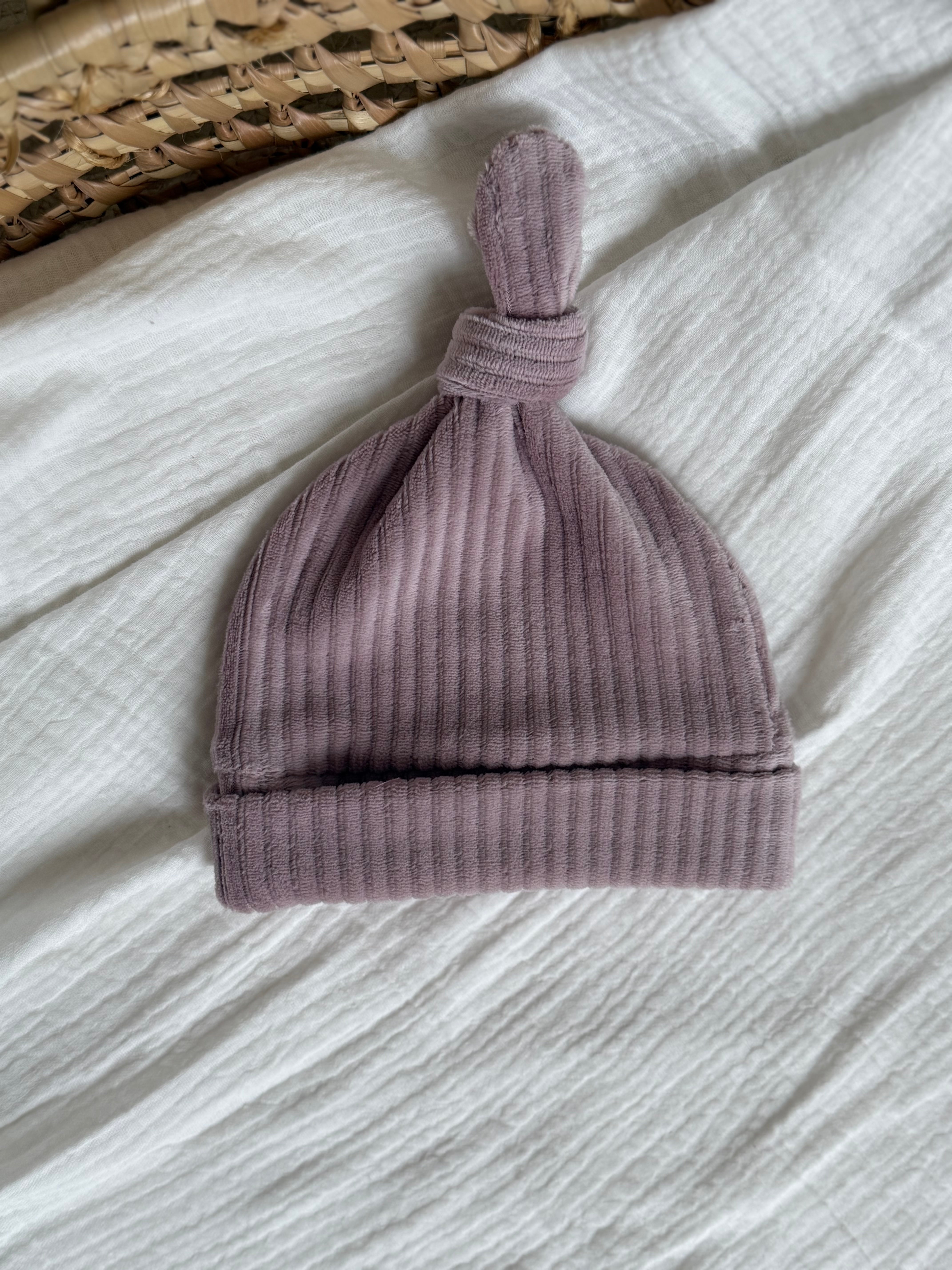 Mutsje - Fluweel Rib Lila - For Your Little Cutie