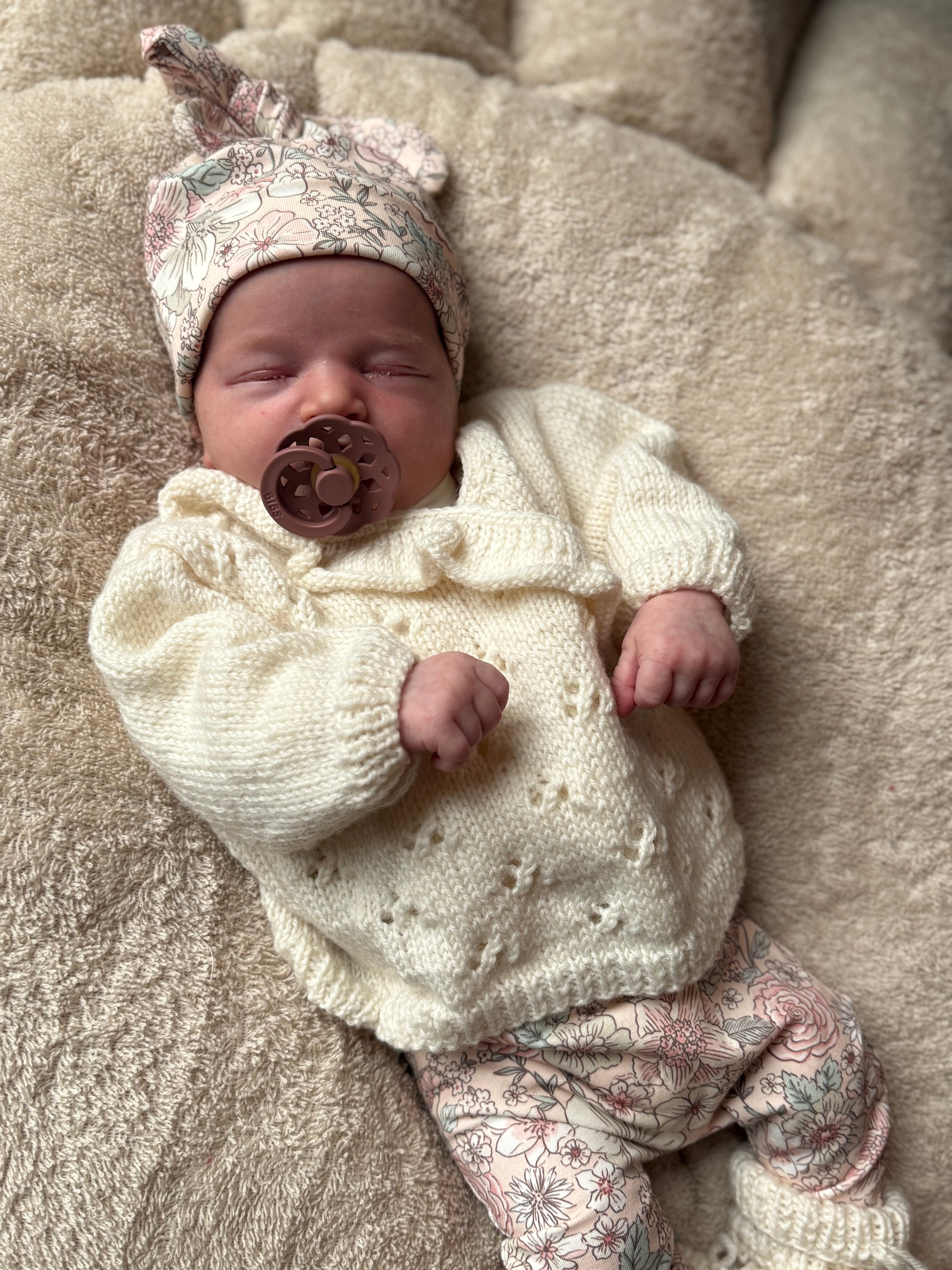 Overslagvest - Merino wol ruffle off white - For Your Little Cutie