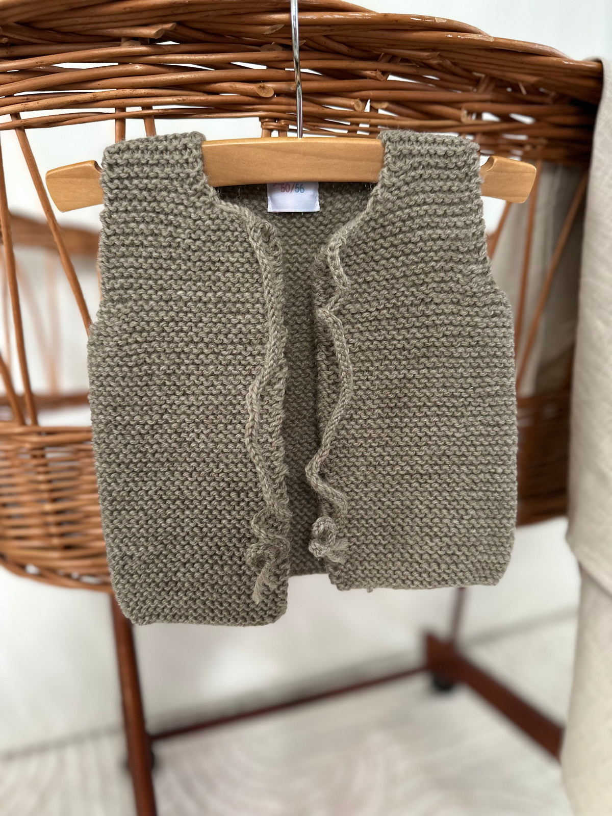 Gilletje merino wol unisex - taupe - For Your Little Cutie