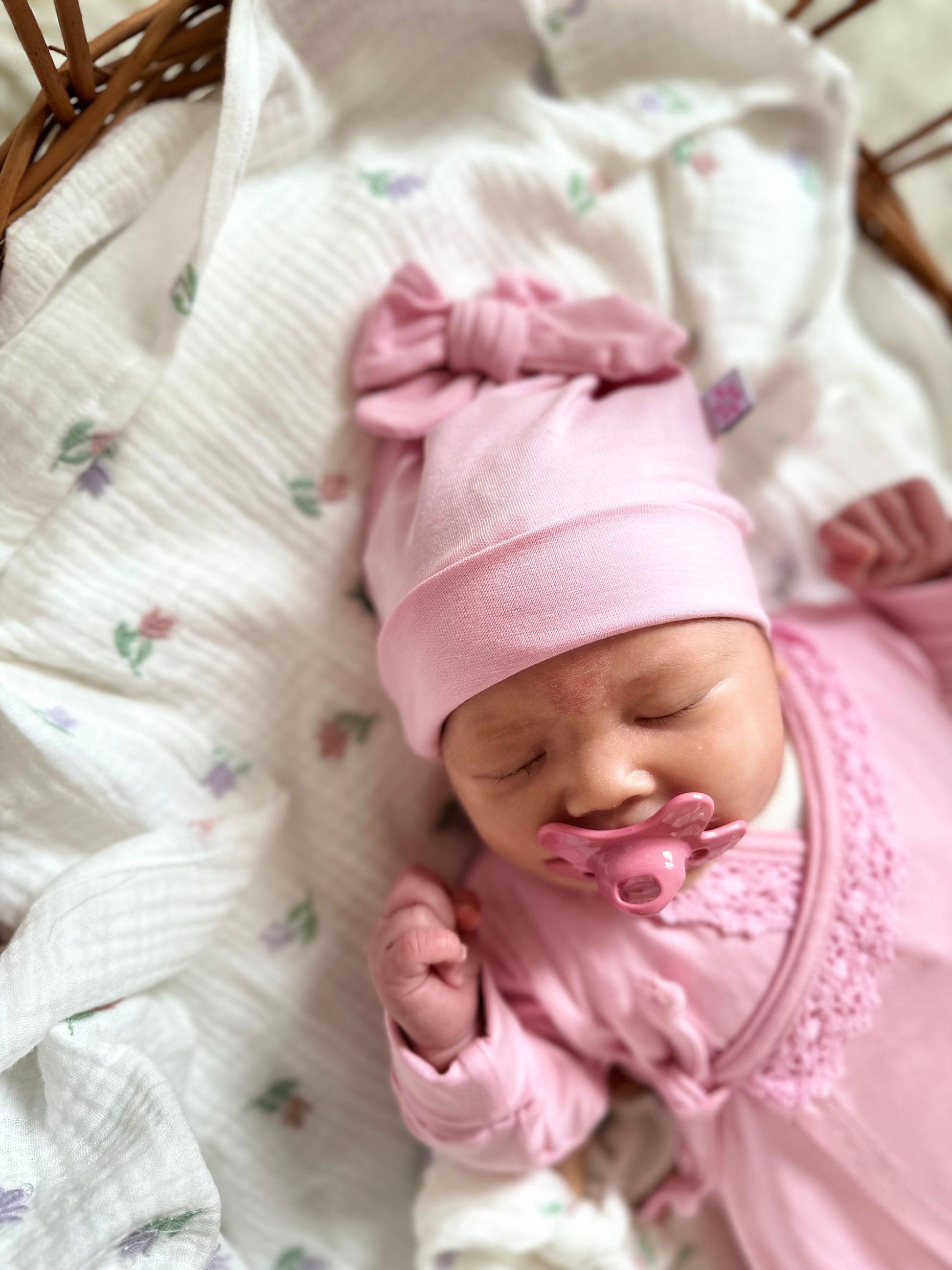 Mutsje strik - baby pink - For Your Little Cutie