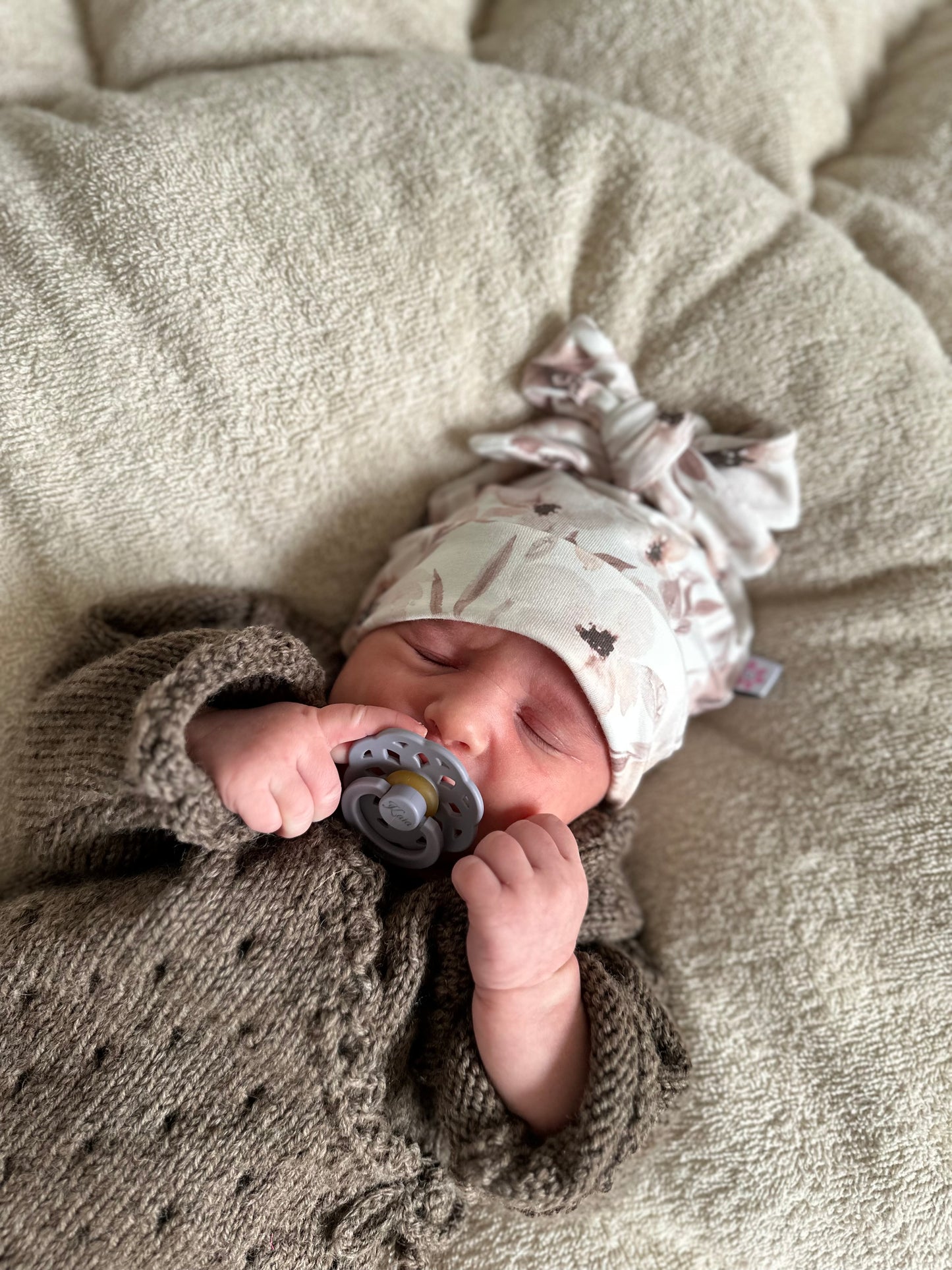Mutsje - Flower creme - For Your Little Cutie