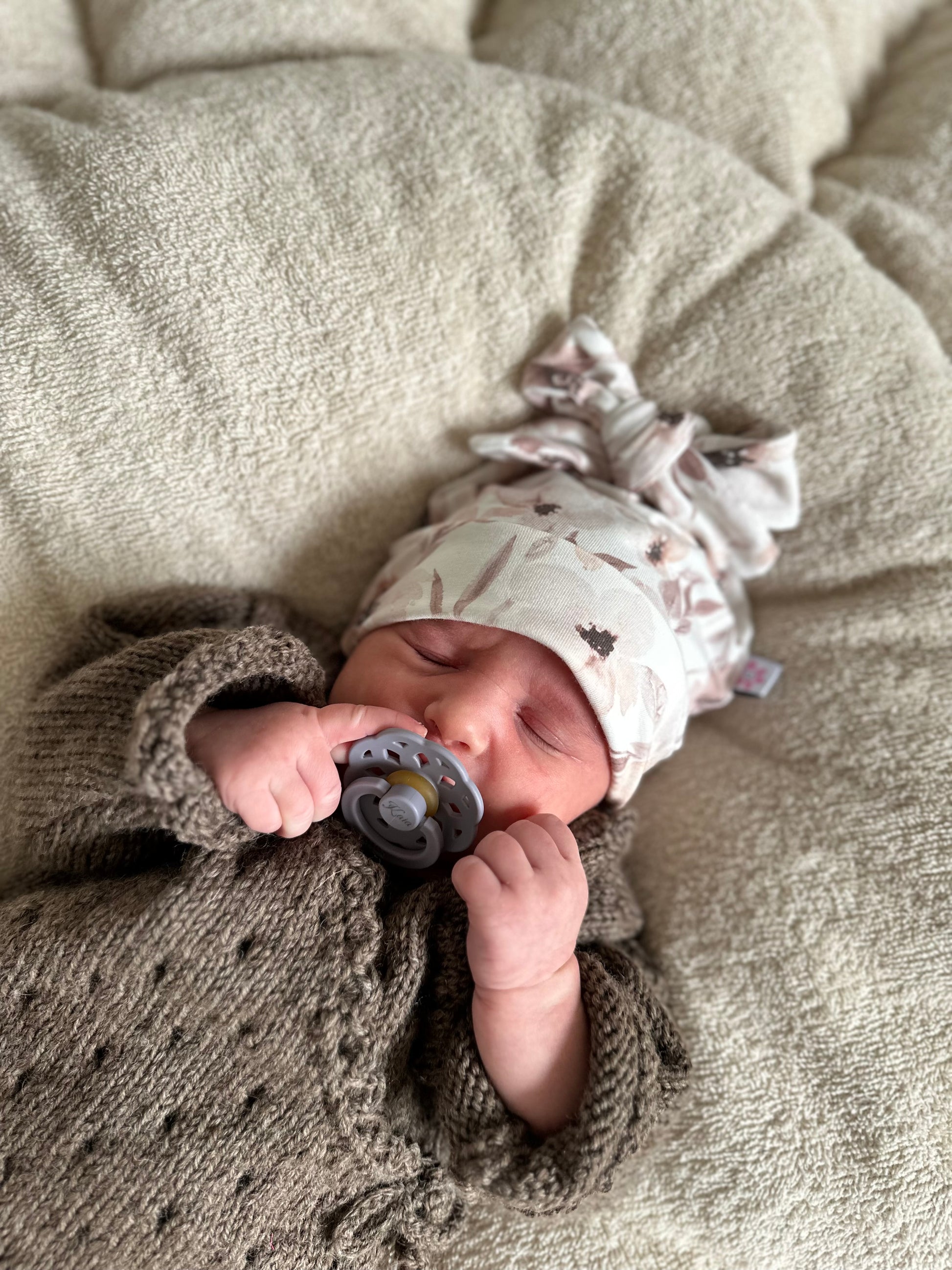 Mutsje - Flower creme - For Your Little Cutie