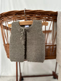 Gilletje merino wol unisex - taupe - For Your Little Cutie