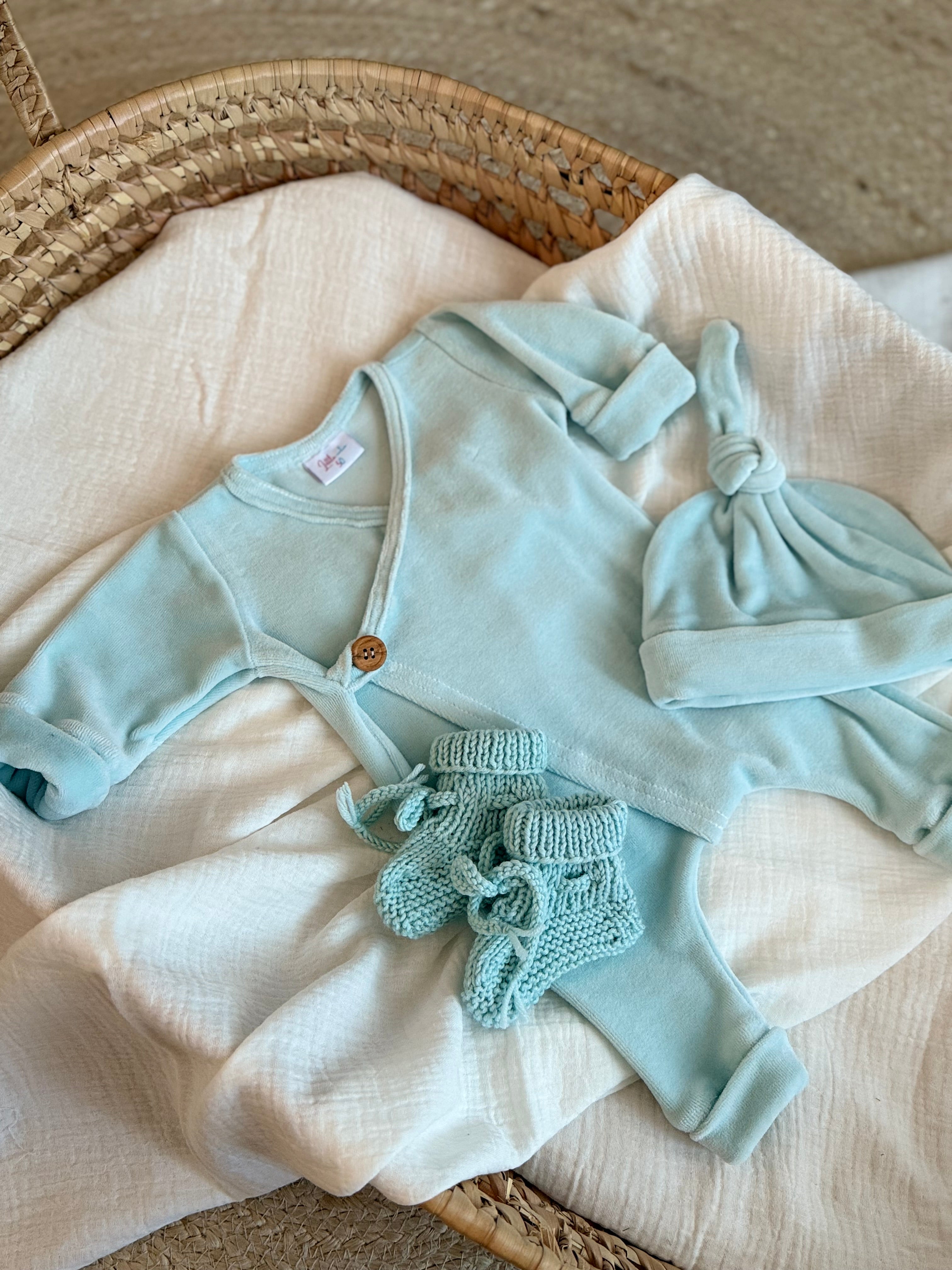 PRE-ORDER Boxpakje unisex - Velours baby blauw