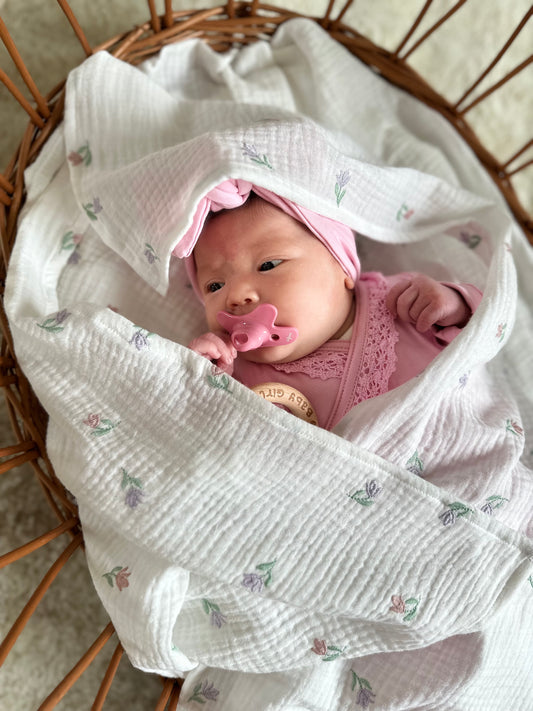 Mousseline - geborduurde bloem - For Your Little Cutie