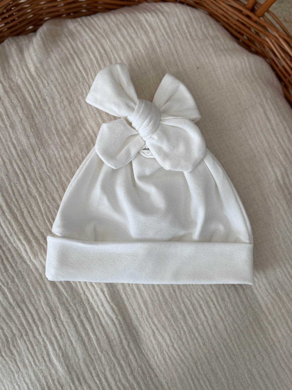 Dahlia Mutsje met Strik - Ecru - For Your Little Cutie