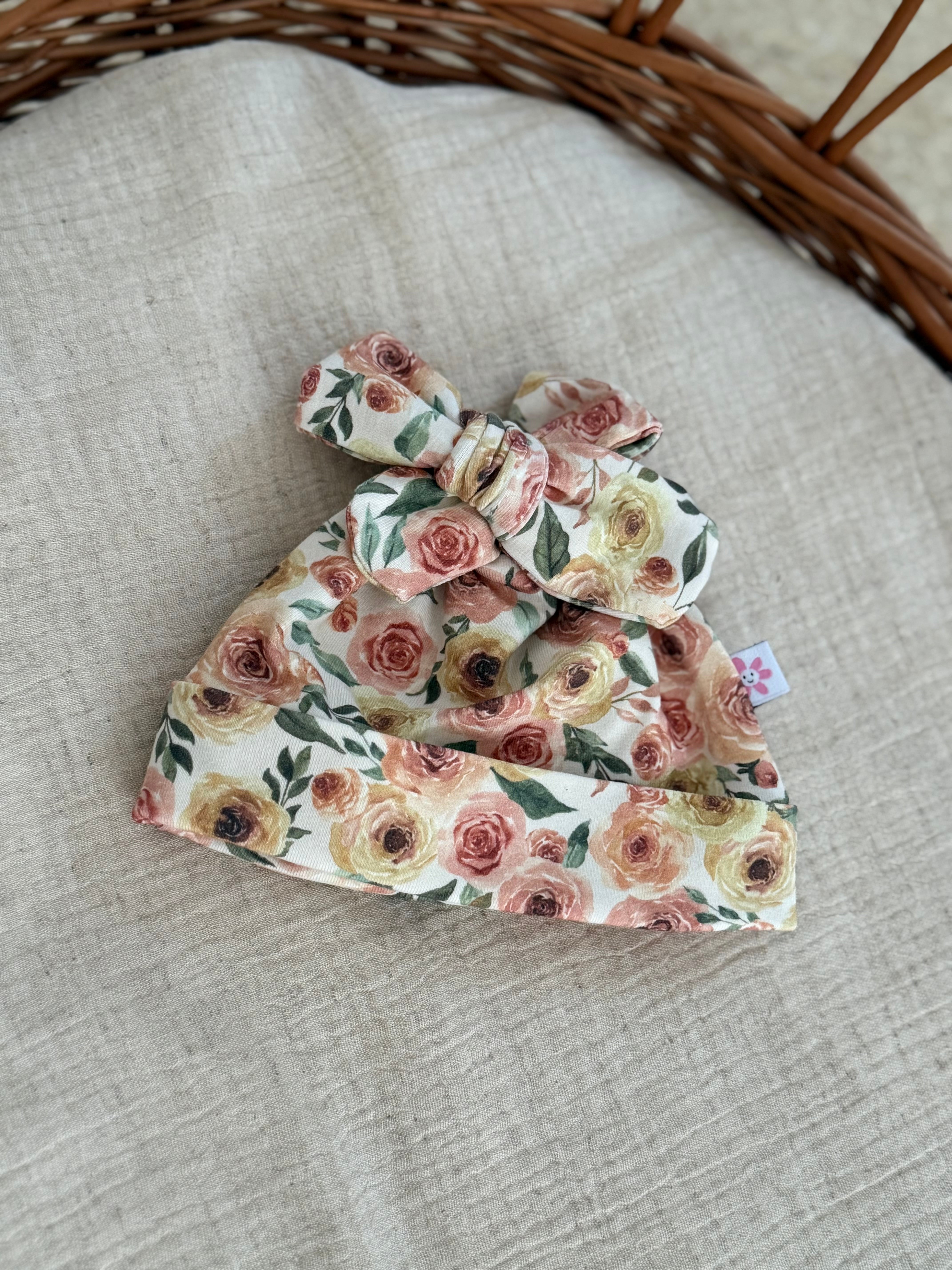 Mutsje strik - roses garden - For Your Little Cutie