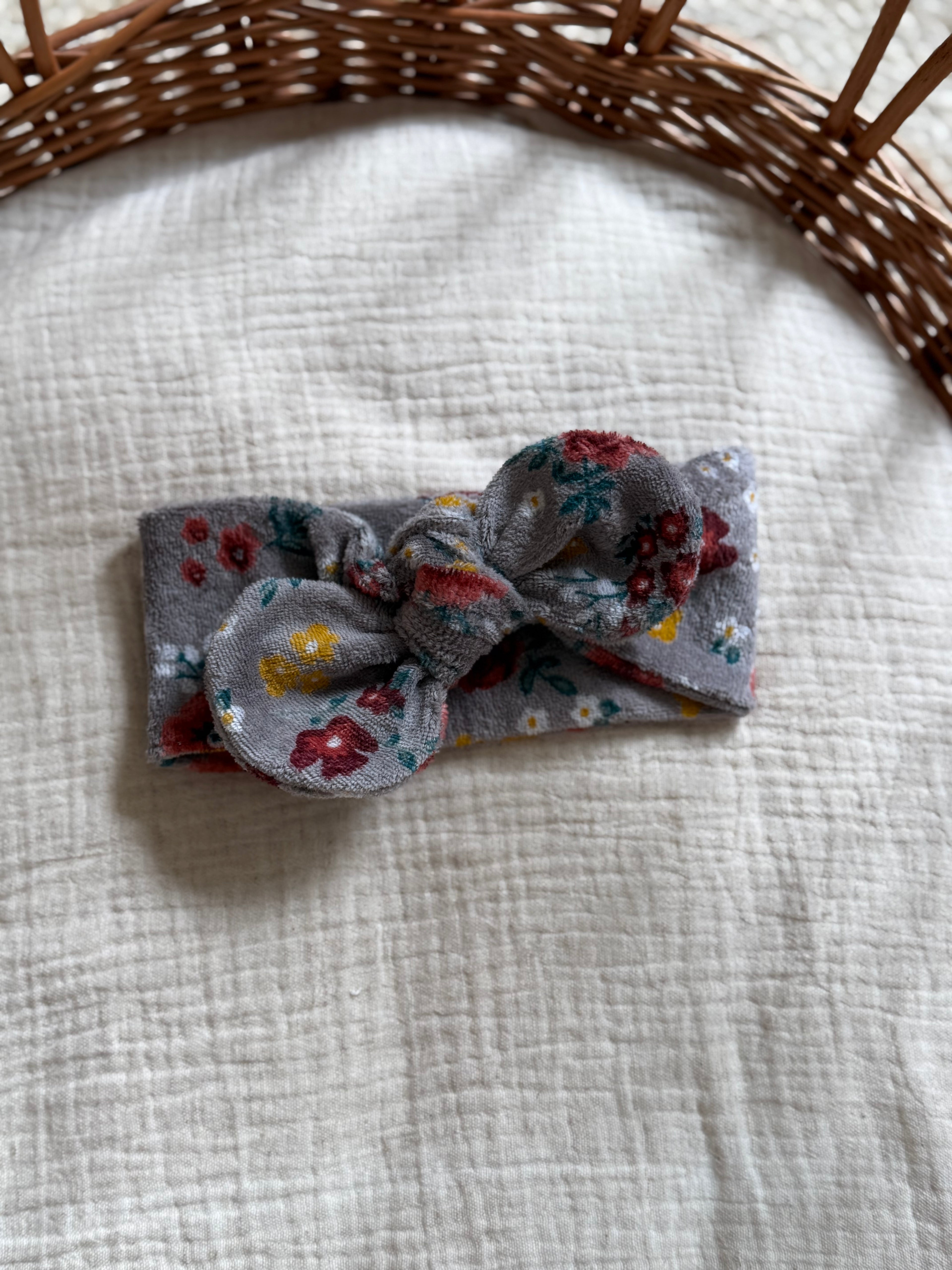 Haarbandje - limited edition velours flower - For Your Little Cutie