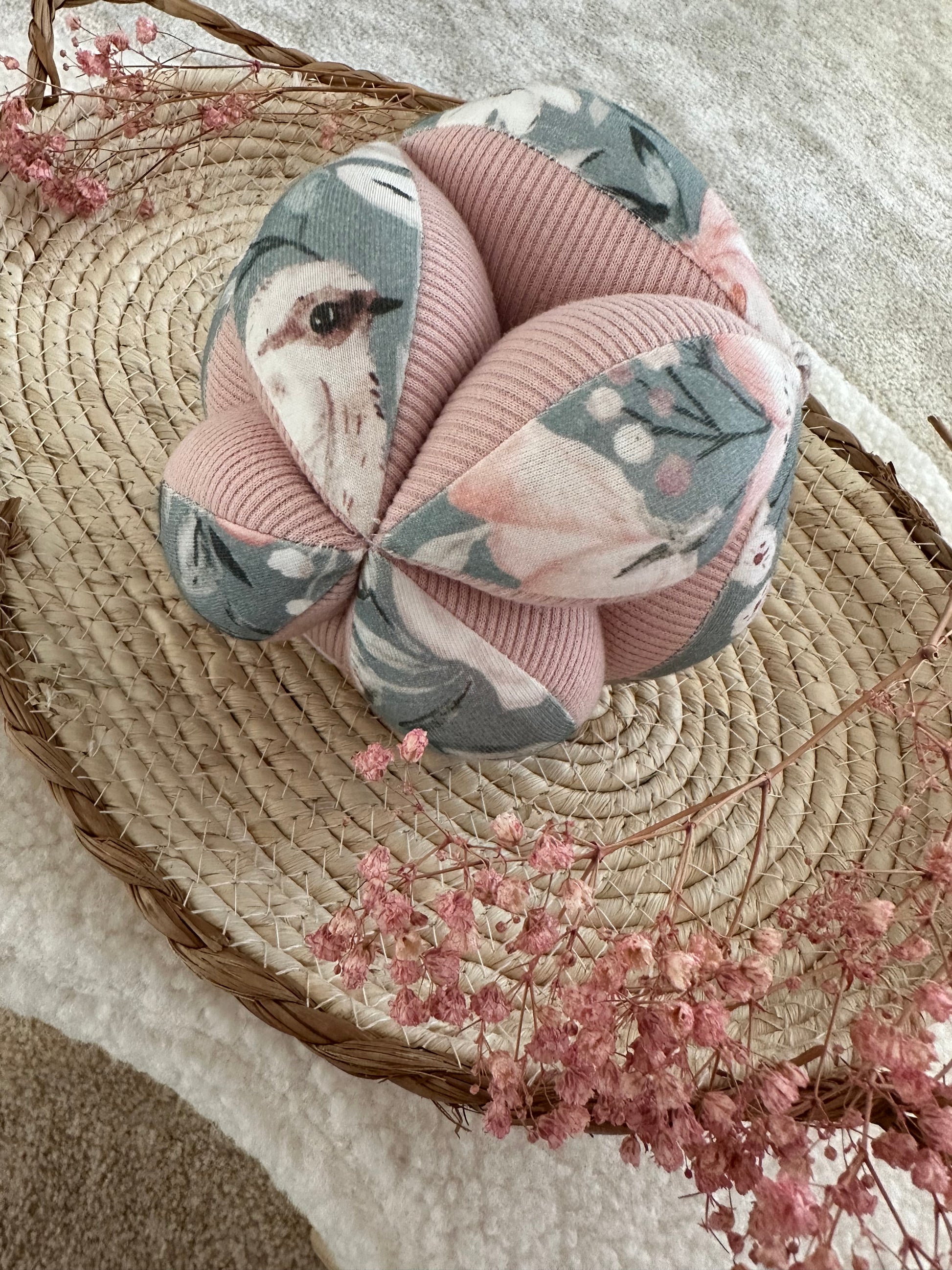 Grijpbal - Peony flower - For Your Little Cutie