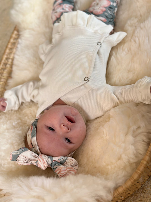 Overslagshirt ruffle - off white - For Your Little Cutie