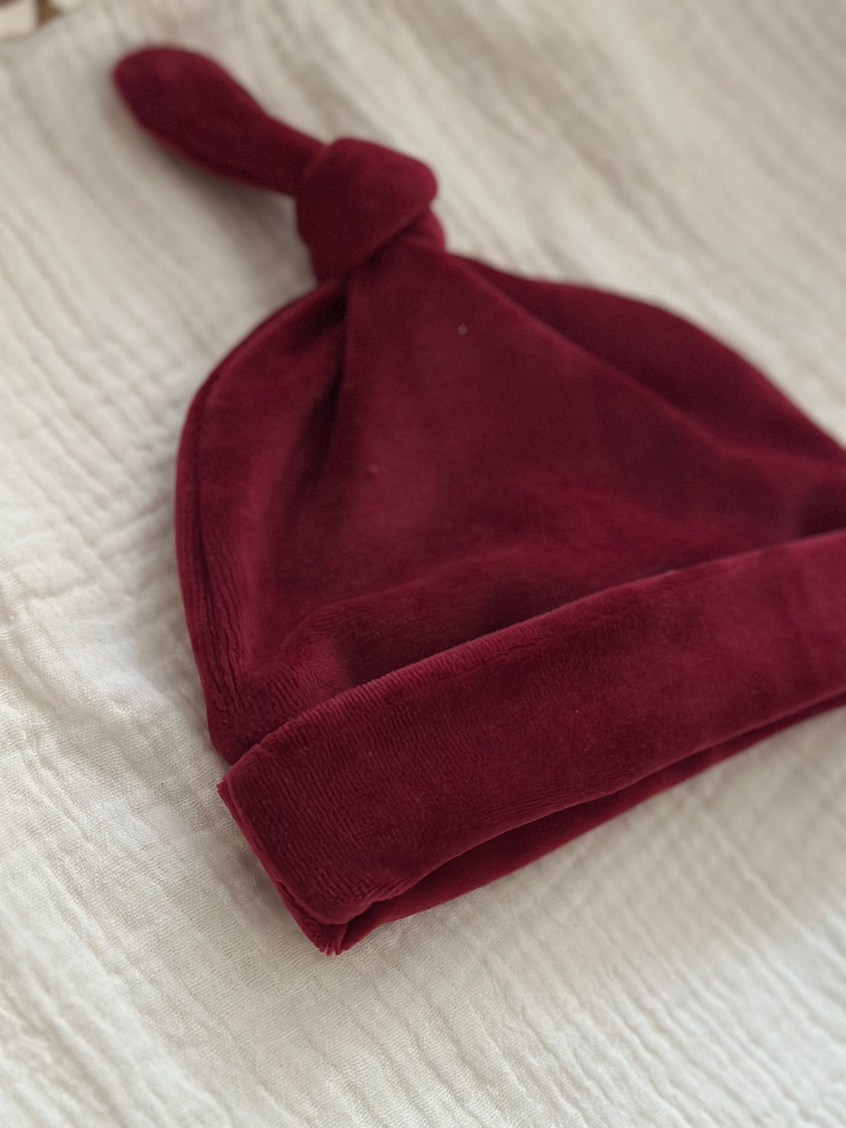 Mutsje - Burgundy Velours