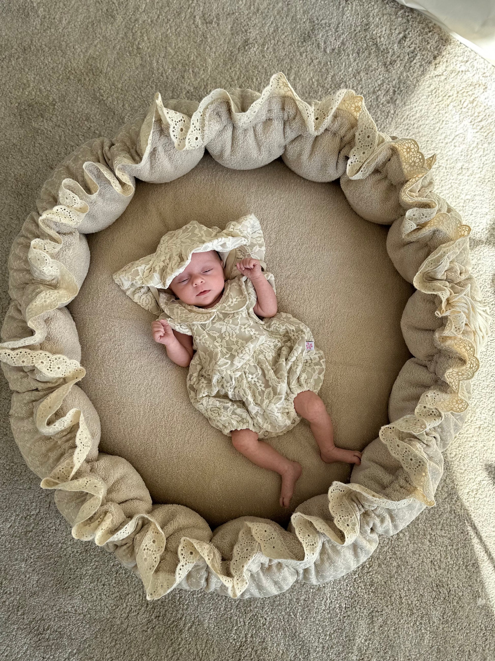 Babynest Linnen embrodery - Sand flower - For Your Little Cutie