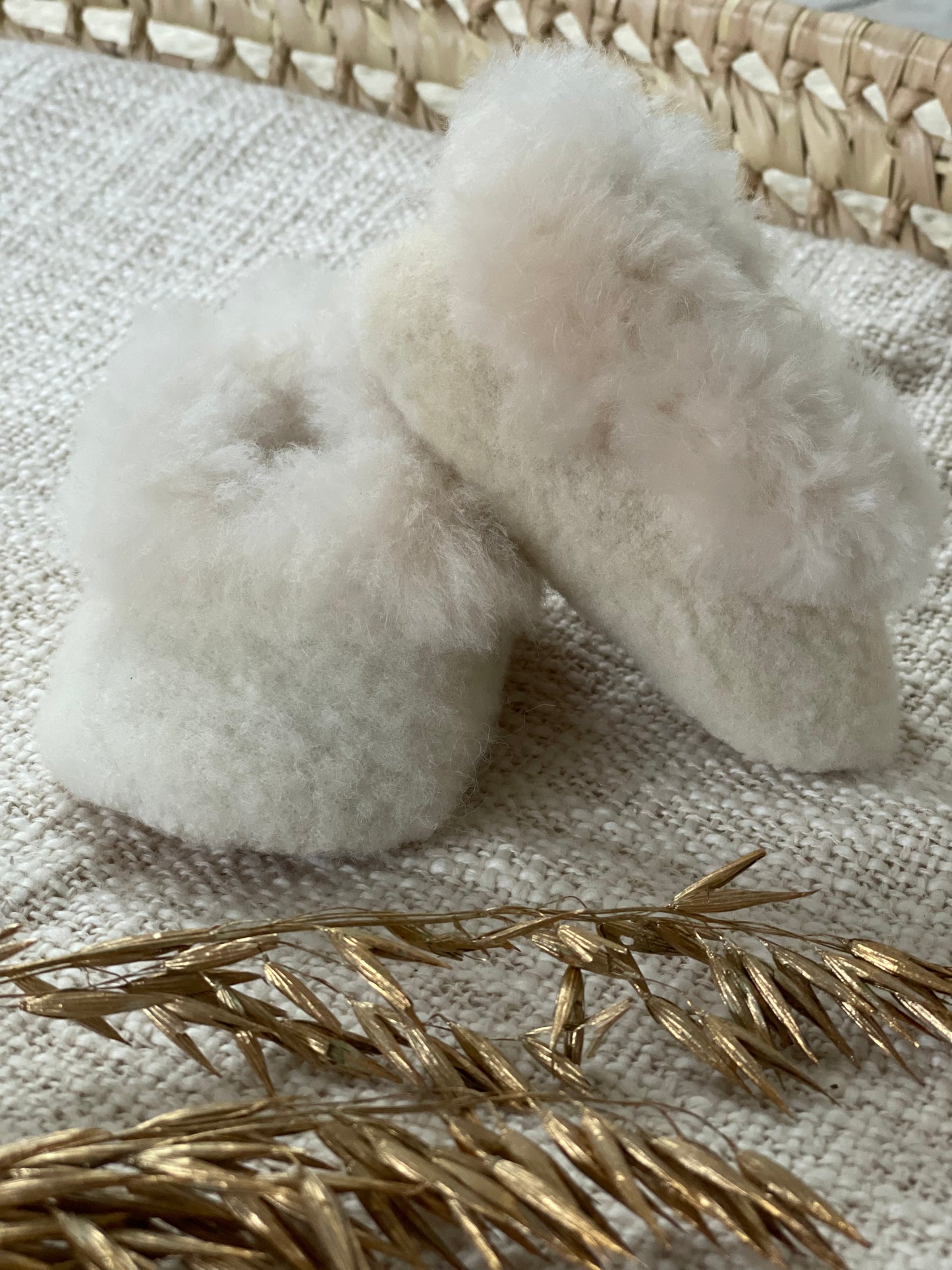 Babyslofjes alpaca bont - champagne - For Your Little Cutie